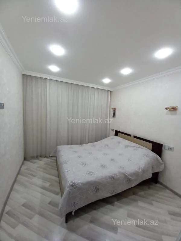 Kirayə verilir 4 otaqlı köhnə tikili 112 m²