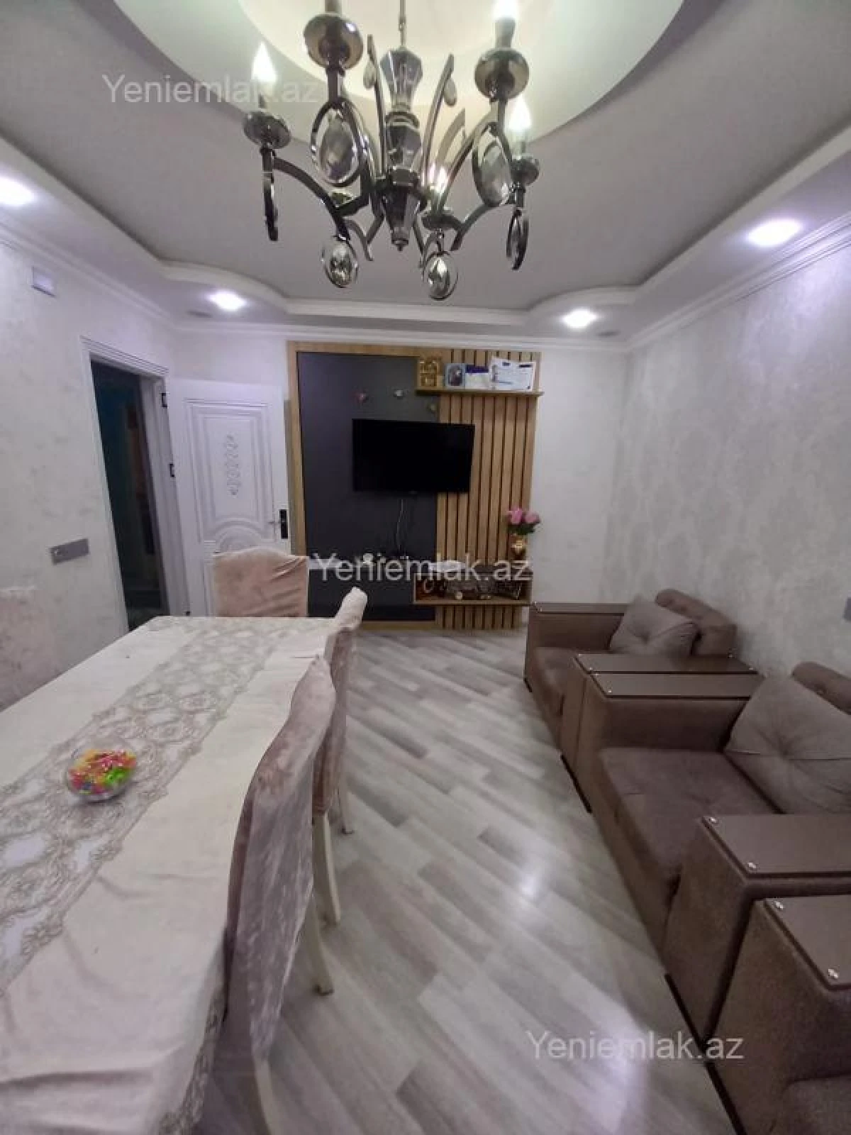 Kirayə verilir 4 otaqlı köhnə tikili 112 m²