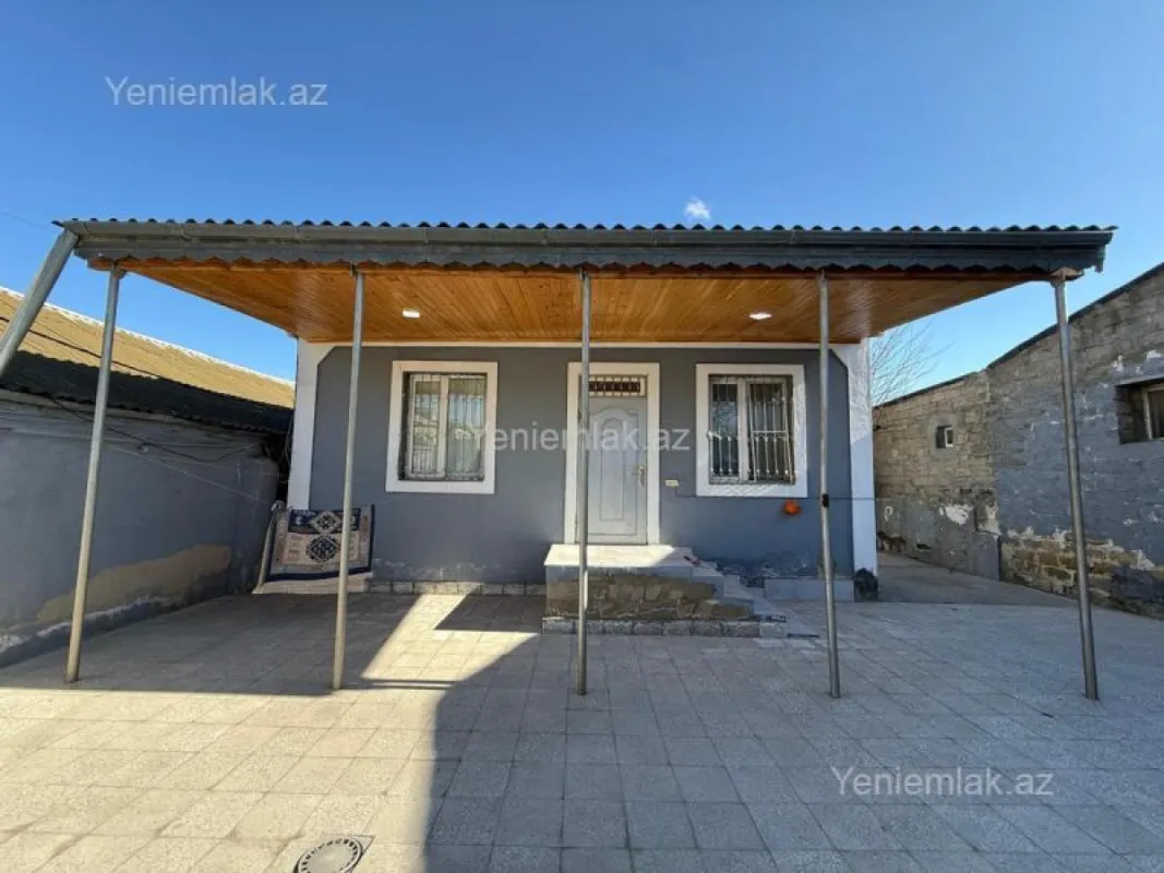 Satılır 3 otaqlı həyət evi 100 m²