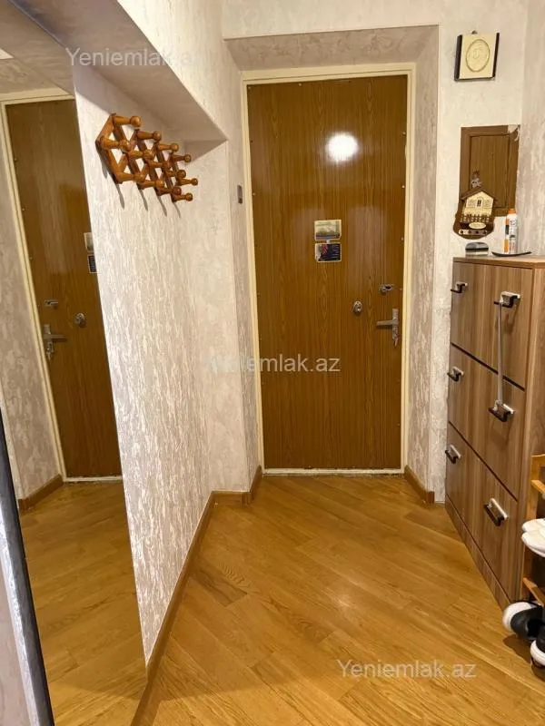 Satılır 3 otaqlı köhnə tikili 90 m²