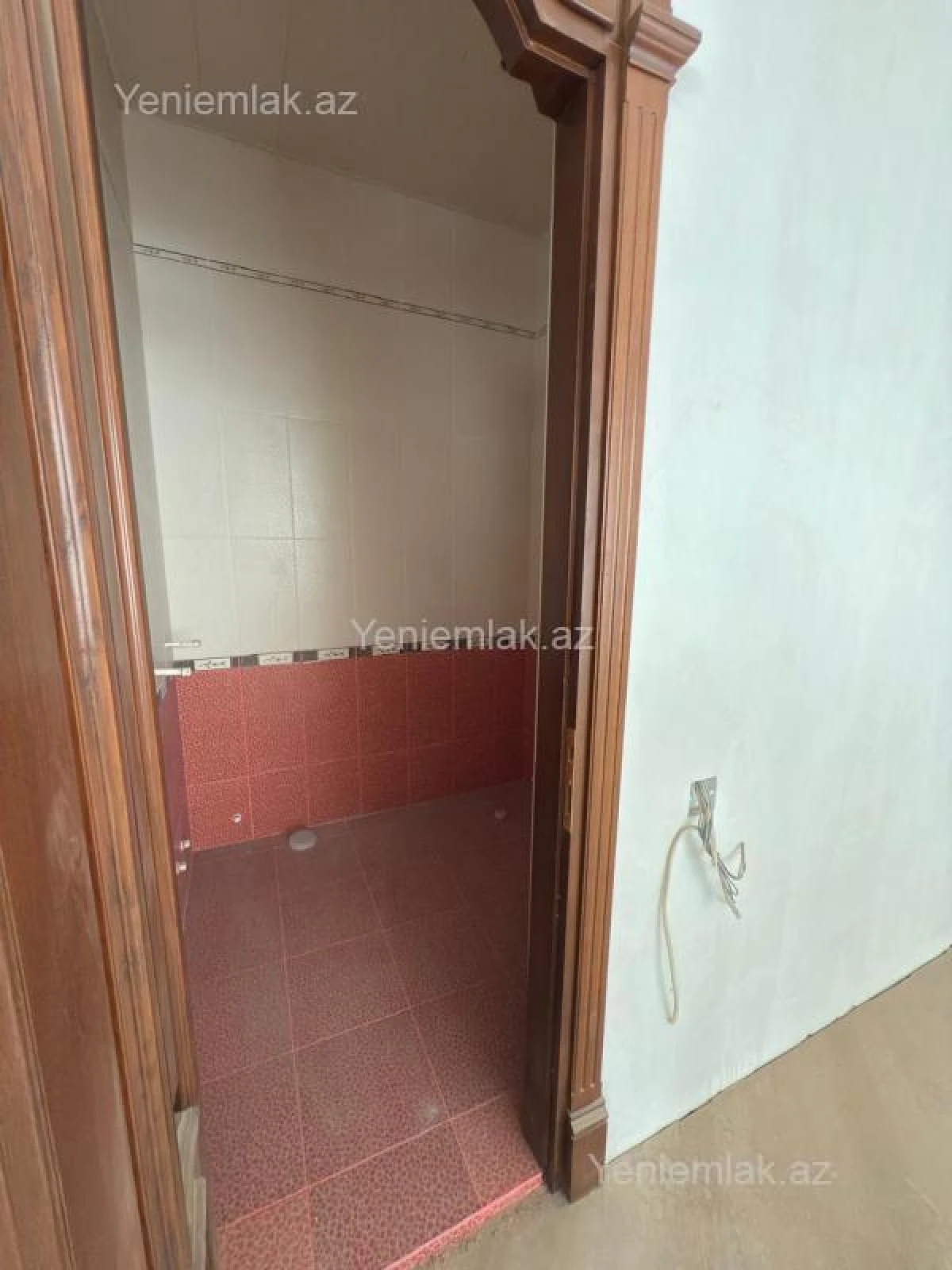 Satılır 8 otaqlı həyət evi 650 m²