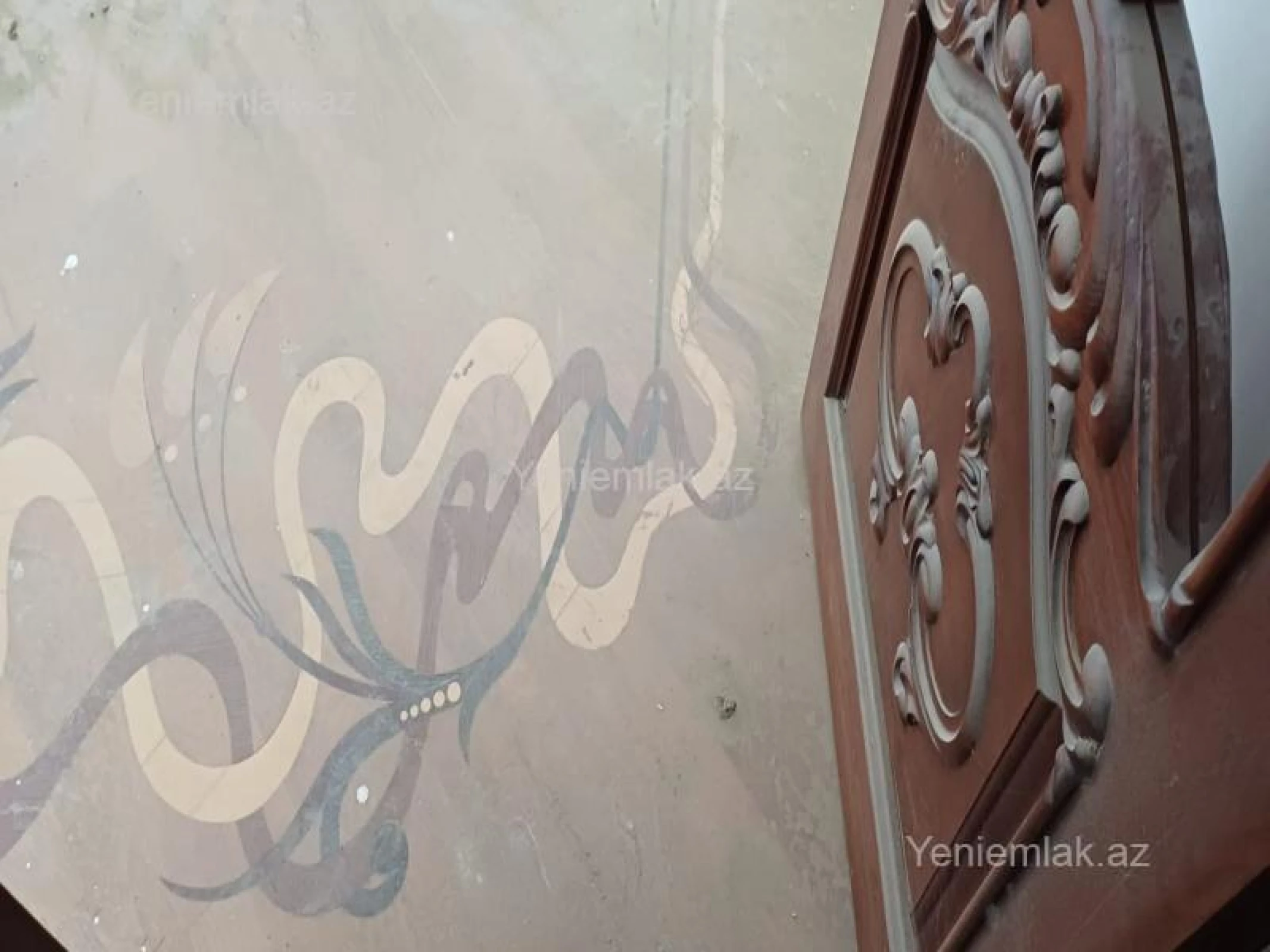 Satılır 8 otaqlı həyət evi 650 m²