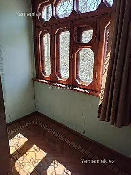 Satılır 4 otaqlı köhnə tikili 80 m²