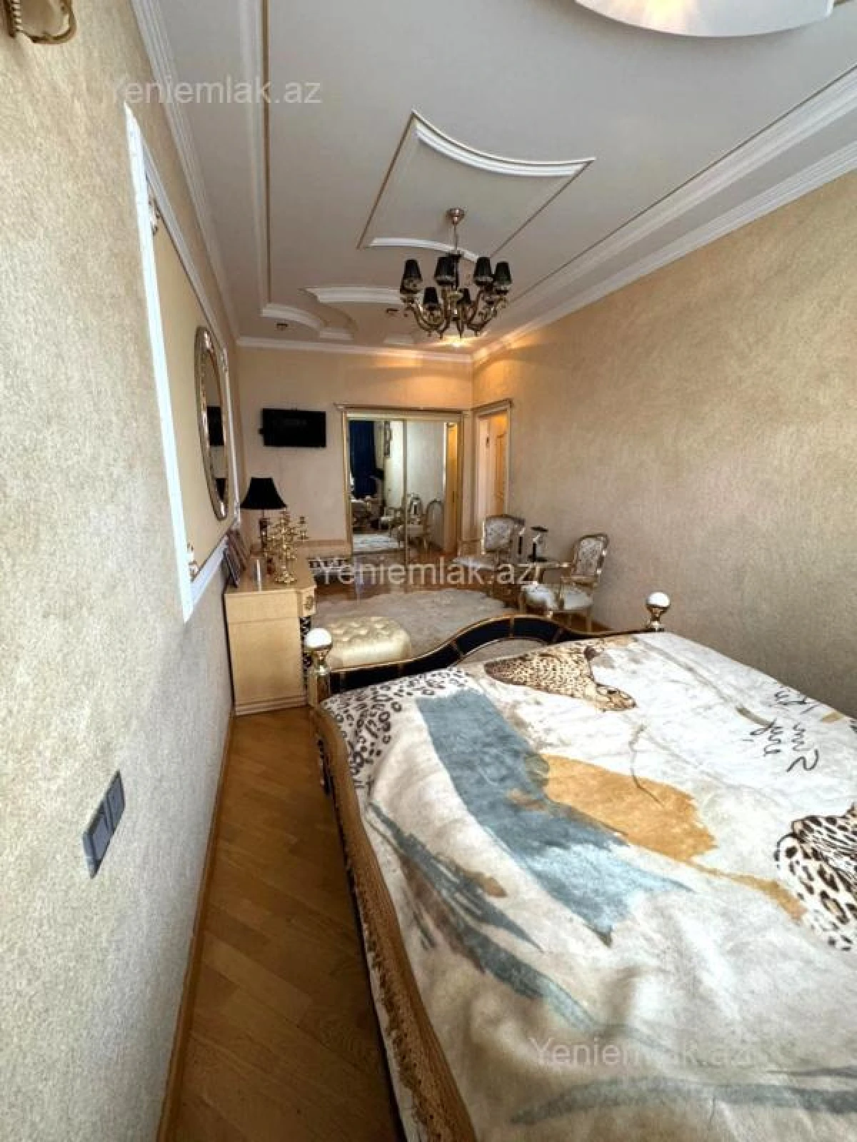 Satılır 4 otaqlı yeni tikili 185 m²