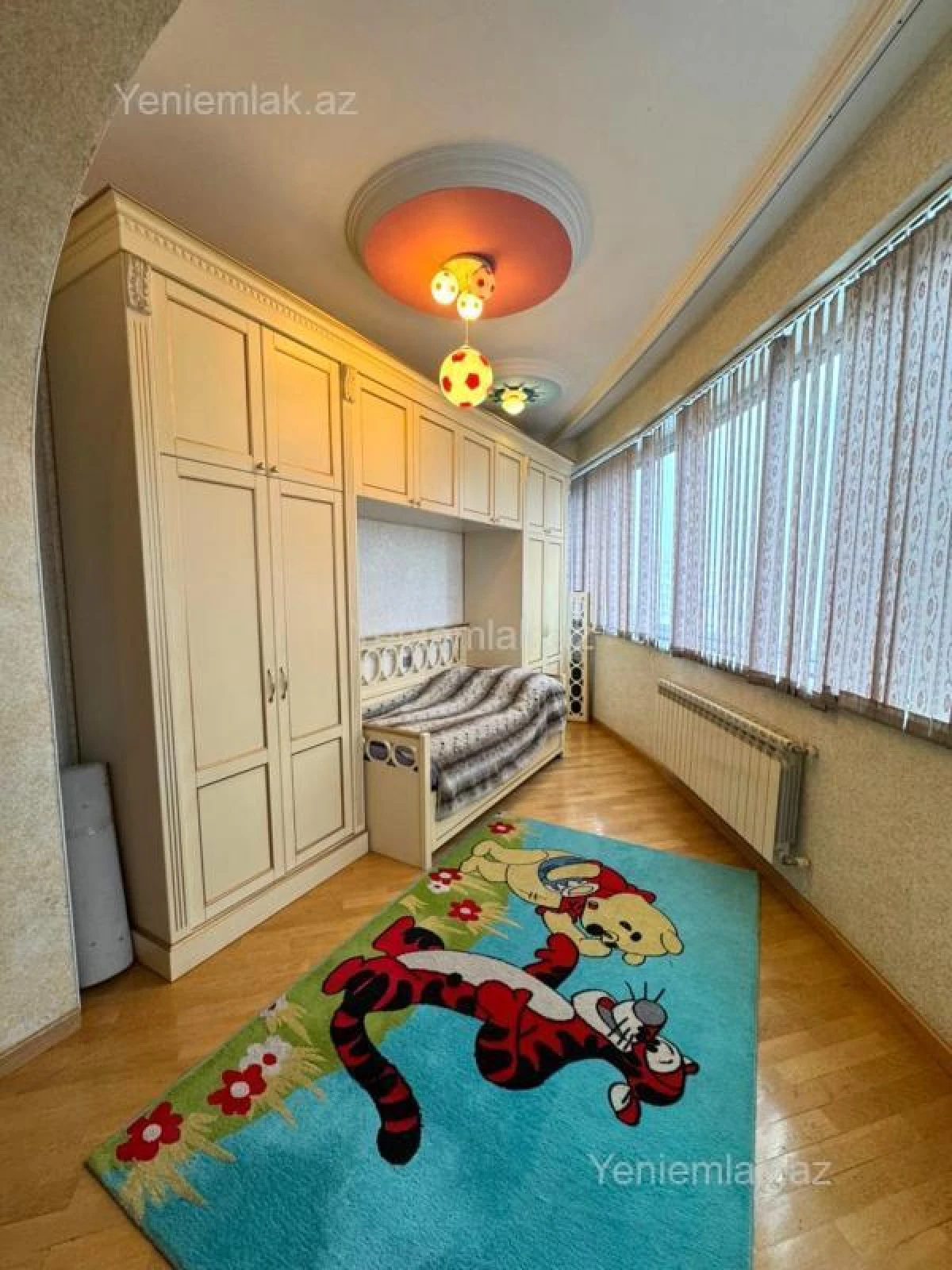 Satılır 4 otaqlı yeni tikili 185 m²