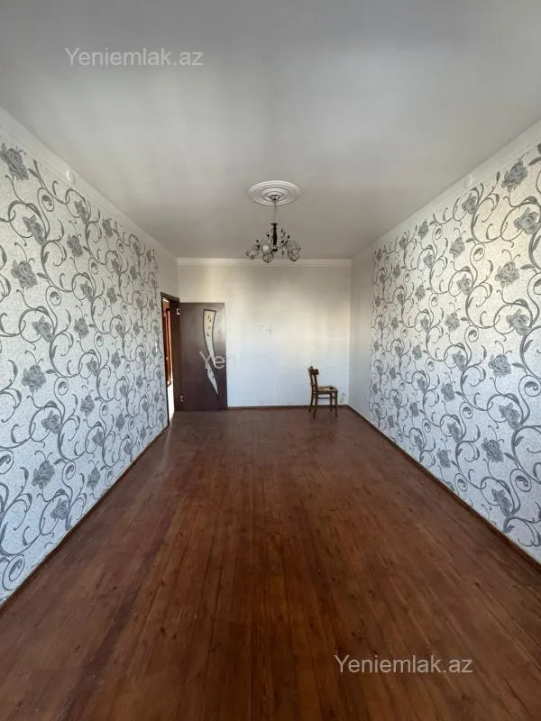 Satılır 3 otaqlı köhnə tikili 80 m²