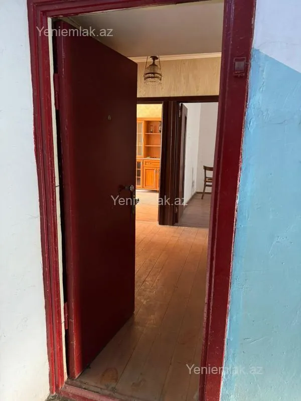 Satılır 3 otaqlı köhnə tikili 80 m²