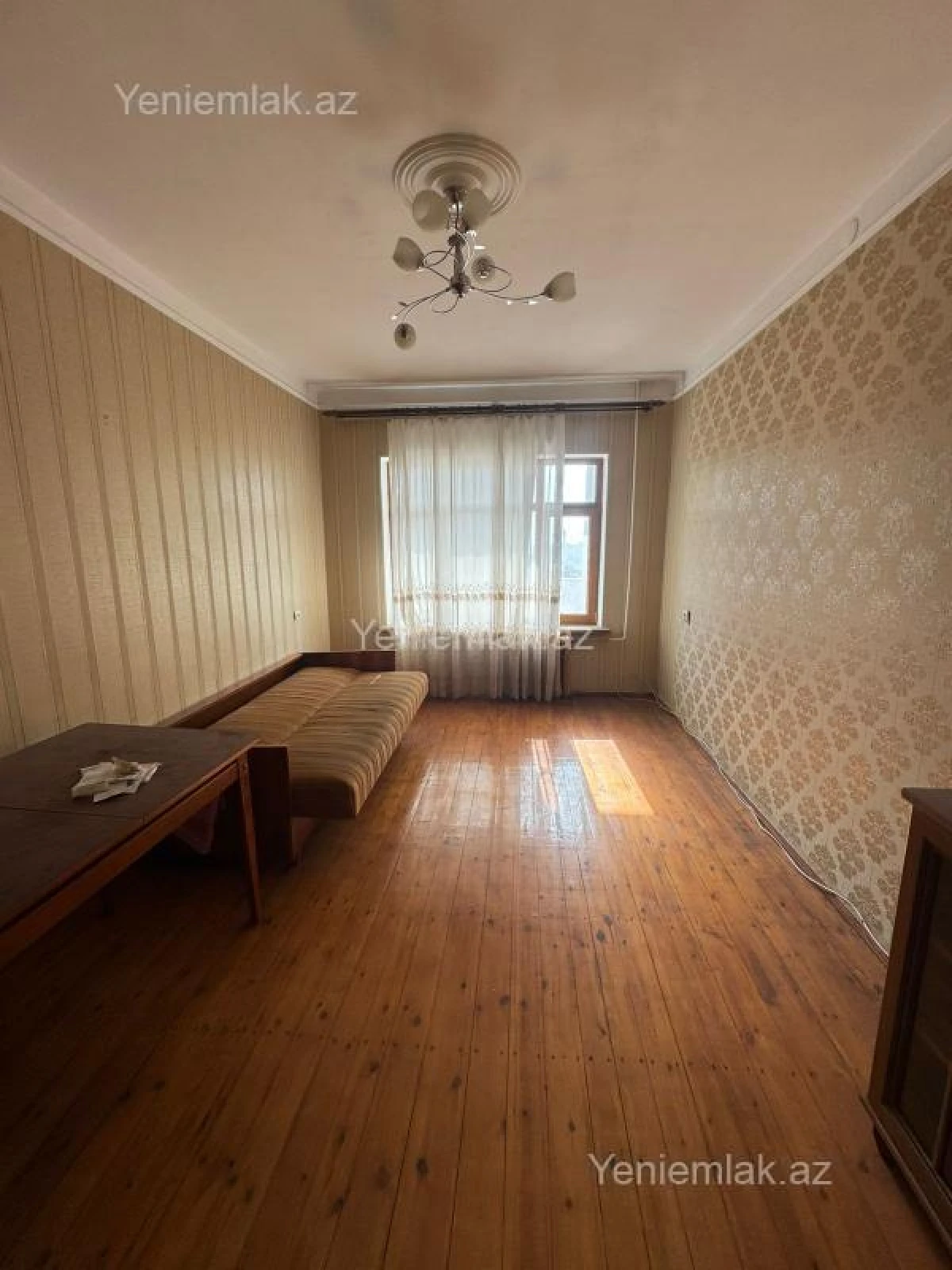 Satılır 3 otaqlı köhnə tikili 80 m²