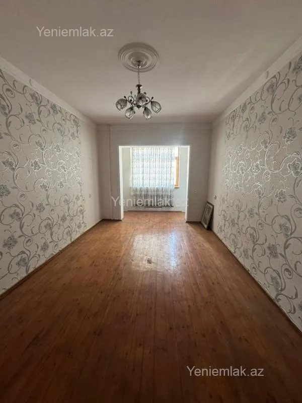 Satılır 3 otaqlı köhnə tikili 80 m²