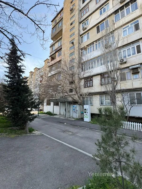 Satılır 3 otaqlı köhnə tikili 80 m²