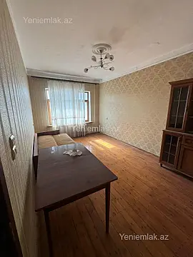 Satılır 3 otaqlı köhnə tikili 80 m²