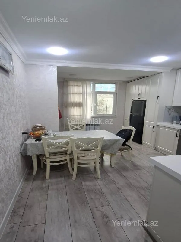 Kirayə verilir 3 otaqlı köhnə tikili 72 m²