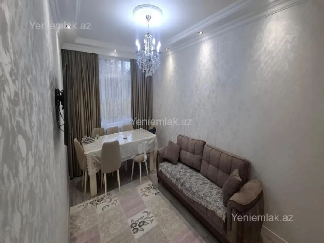 Kirayə verilir 3 otaqlı köhnə tikili 72 m²