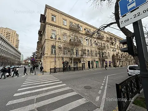 Satılır 2 otaqlı köhnə tikili 70 m² — Bakı, Nəsimi 2 otaq 70.00 m²