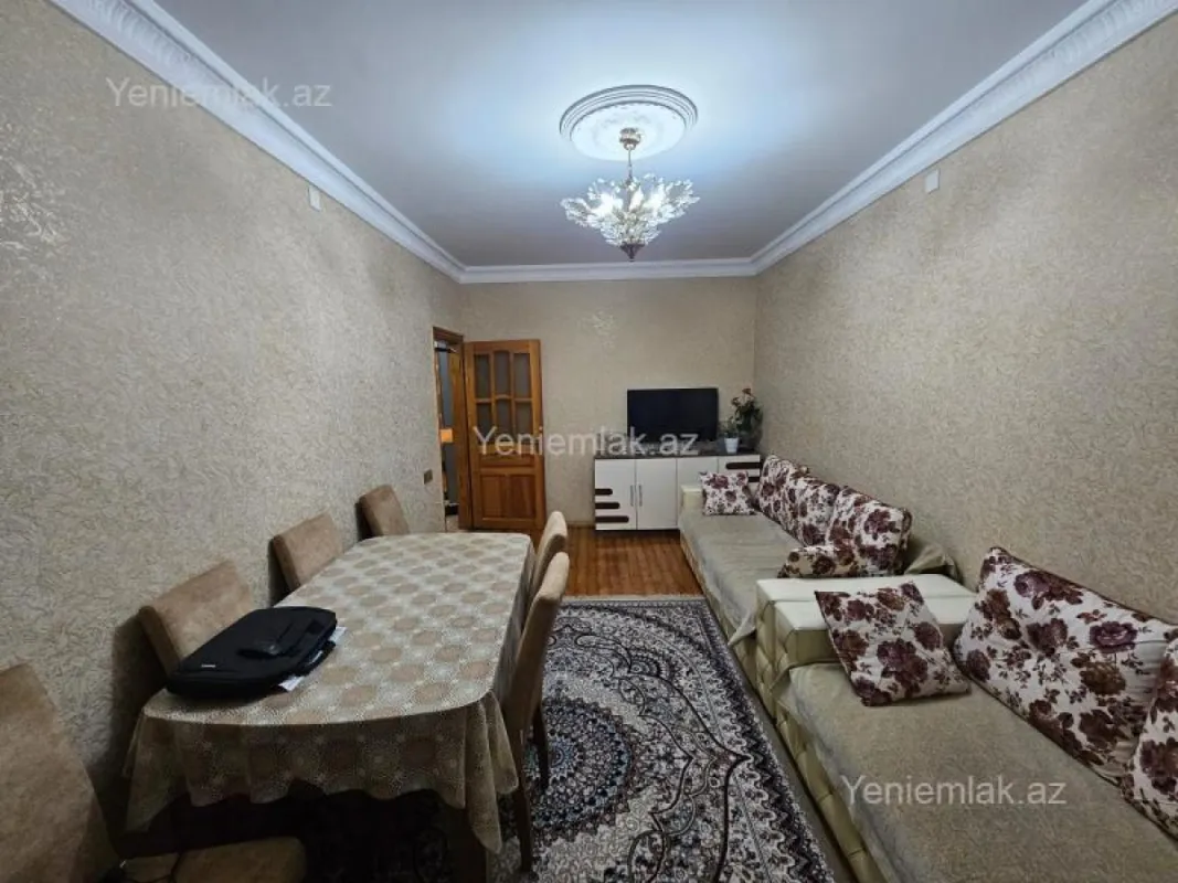Satılır 2 otaqlı köhnə tikili 65 m²