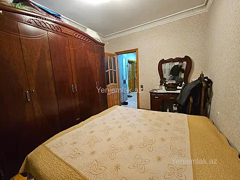 Satılır 2 otaqlı köhnə tikili 65 m²