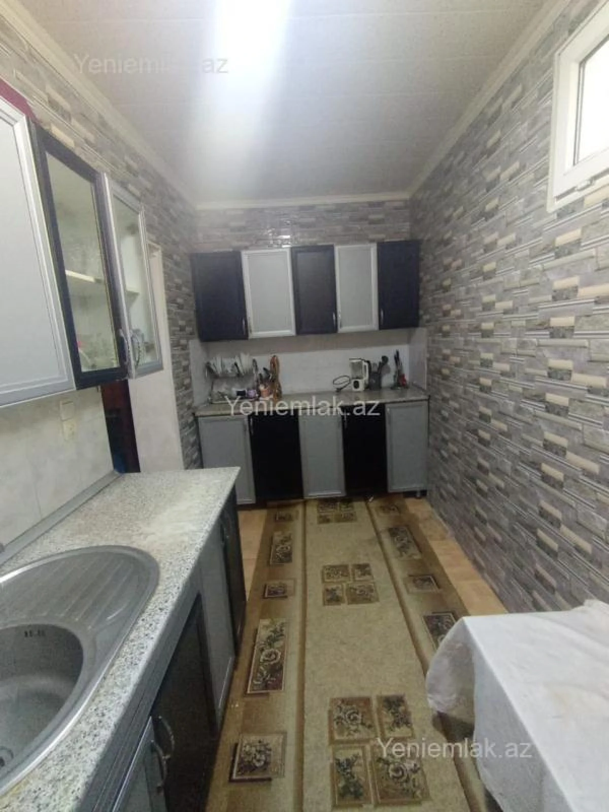 Satılır 6 otaqlı həyət evi 192 m²