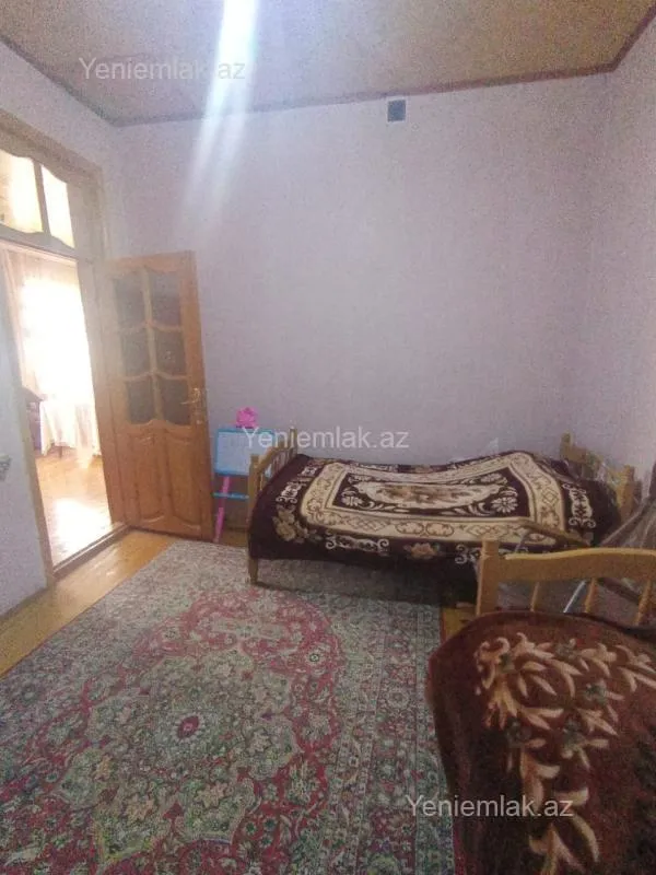 Satılır 6 otaqlı həyət evi 192 m²