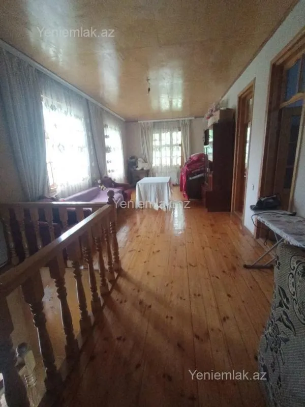 Satılır 6 otaqlı həyət evi 192 m²