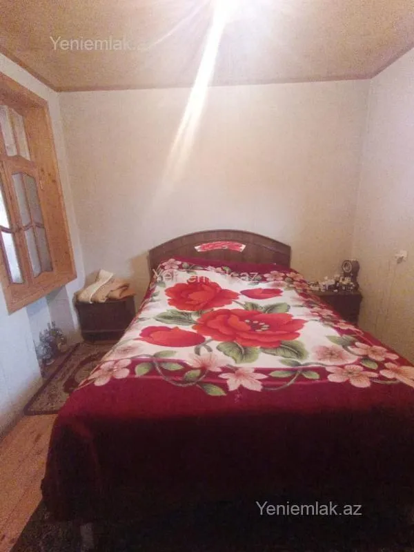 Satılır 6 otaqlı həyət evi 192 m²