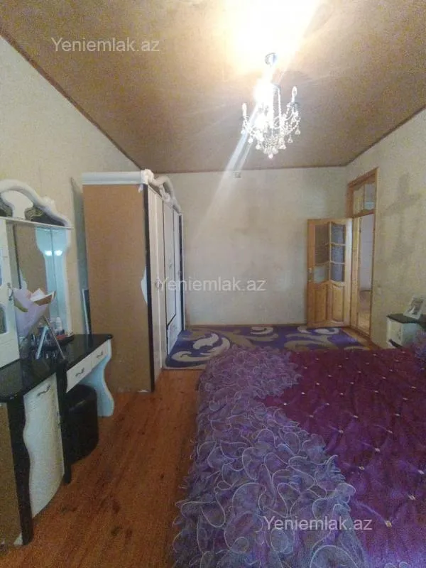 Satılır 6 otaqlı həyət evi 192 m²