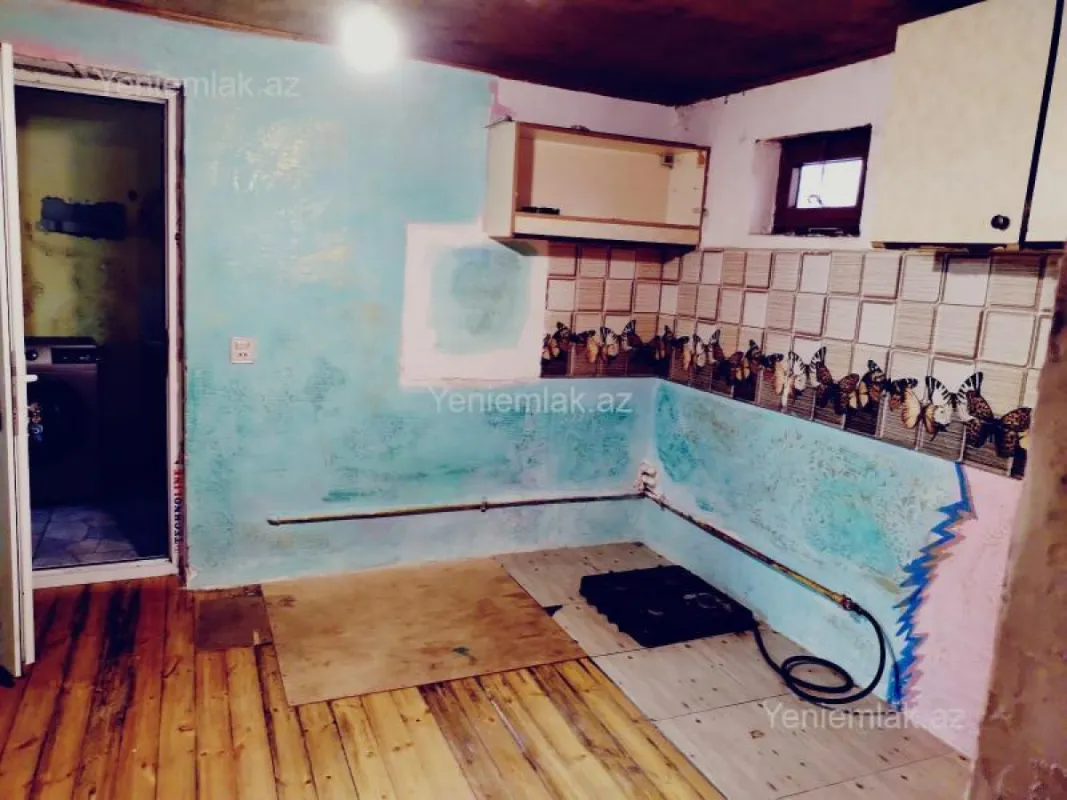 Satılır 3 otaqlı həyət evi 28 m²