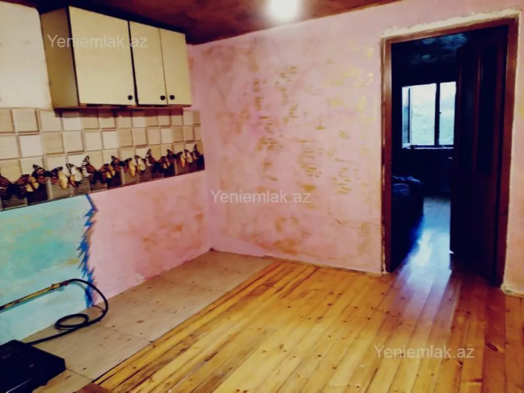 Satılır 3 otaqlı həyət evi 28 m²