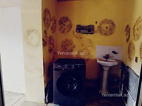 Satılır 3 otaqlı həyət evi 28 m²