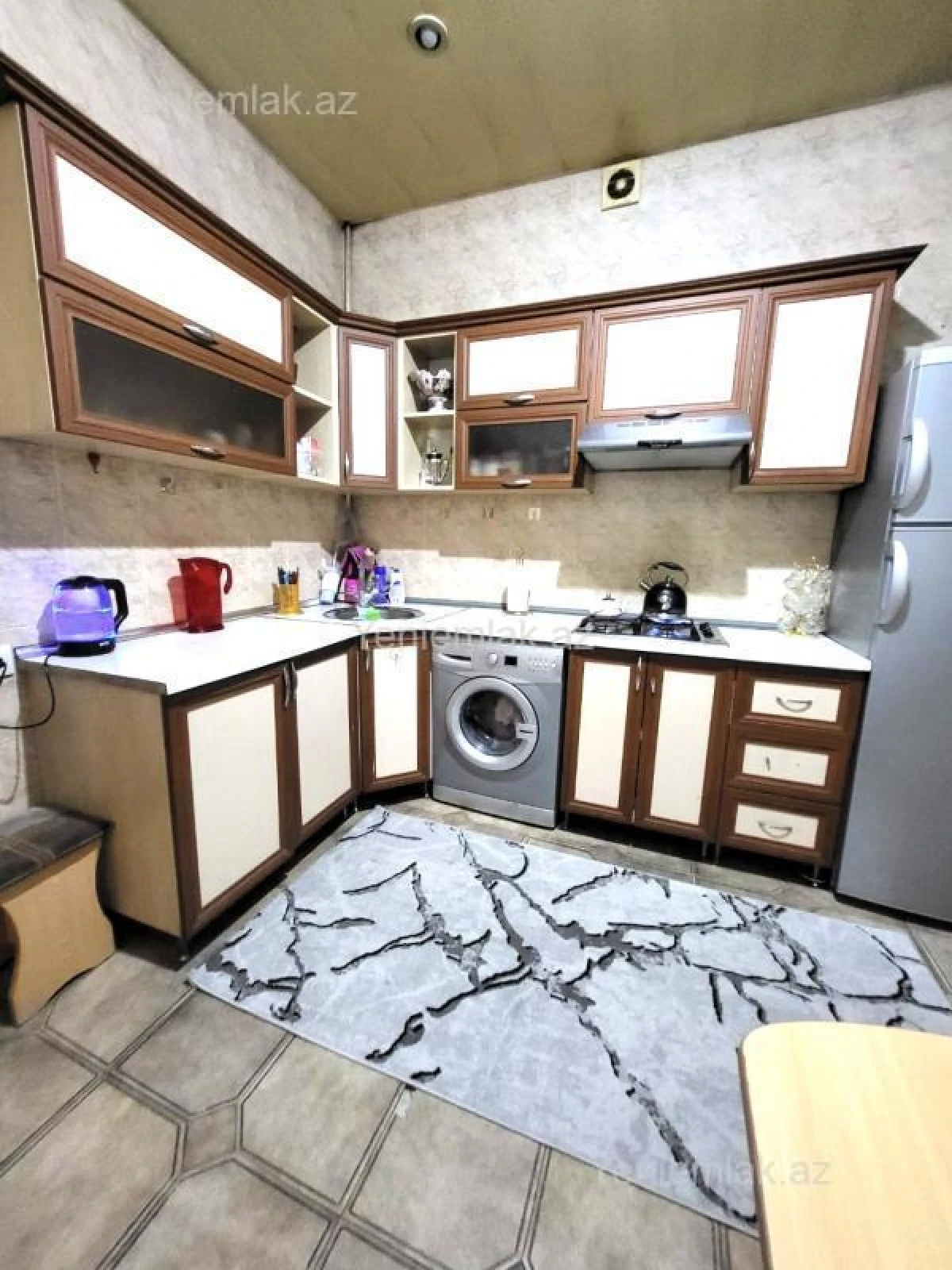 Satılır 3 otaqlı köhnə tikili 74 m²