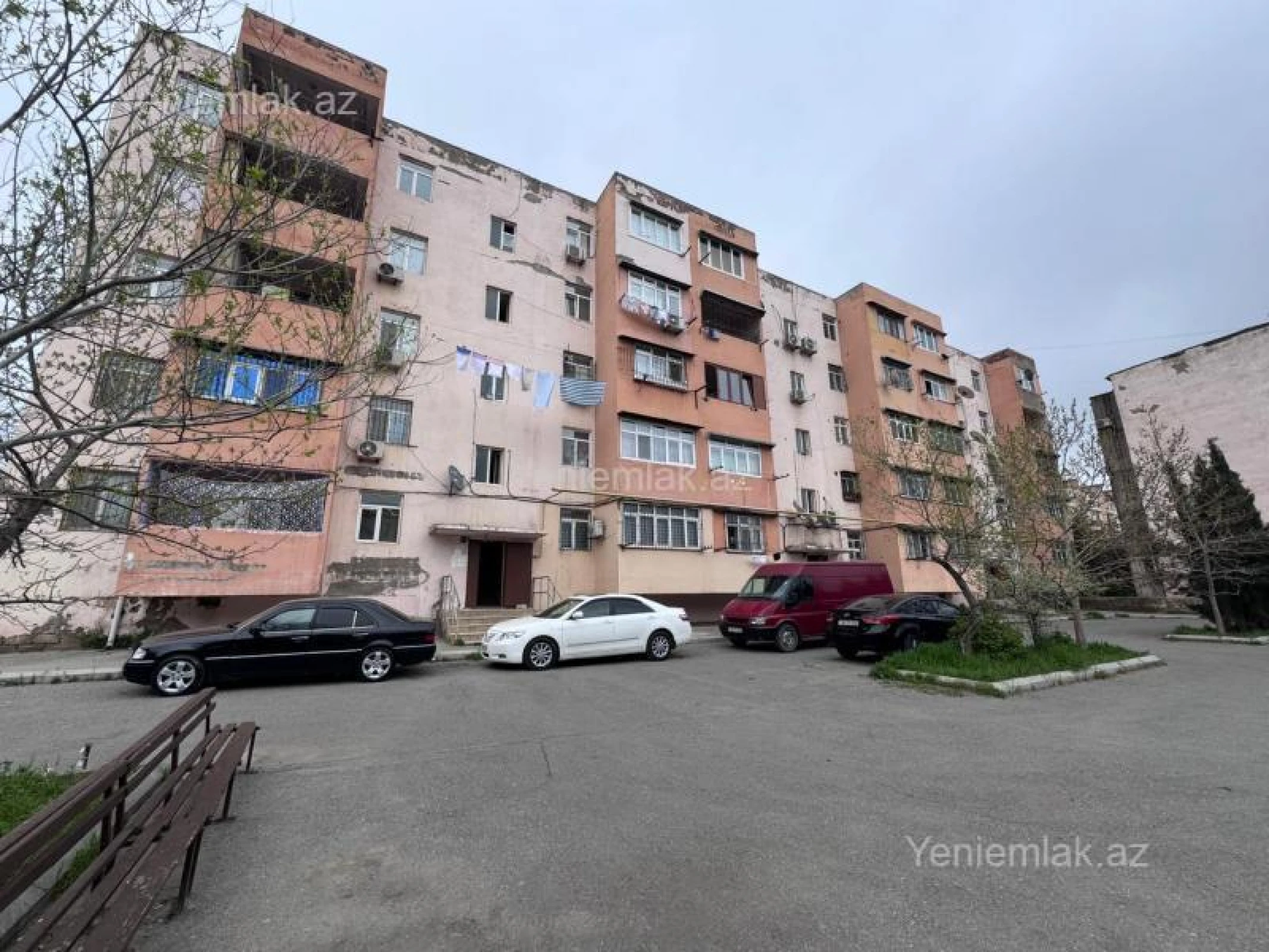 Satılır 2 otaqlı yeni tikili 50 m²