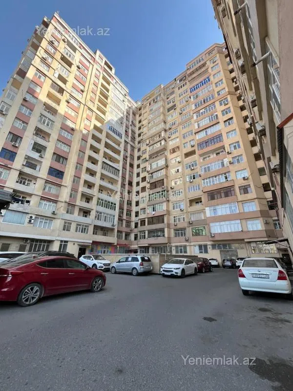 Satılır 3 otaqlı yeni tikili 137 m²