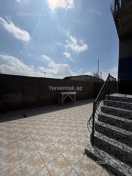 Satılır 5 otaqlı həyət evi 200 m²