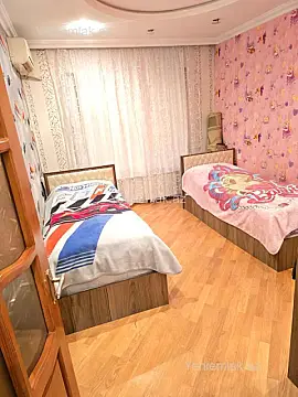 Satılır 3 otaqlı köhnə tikili 90 m²