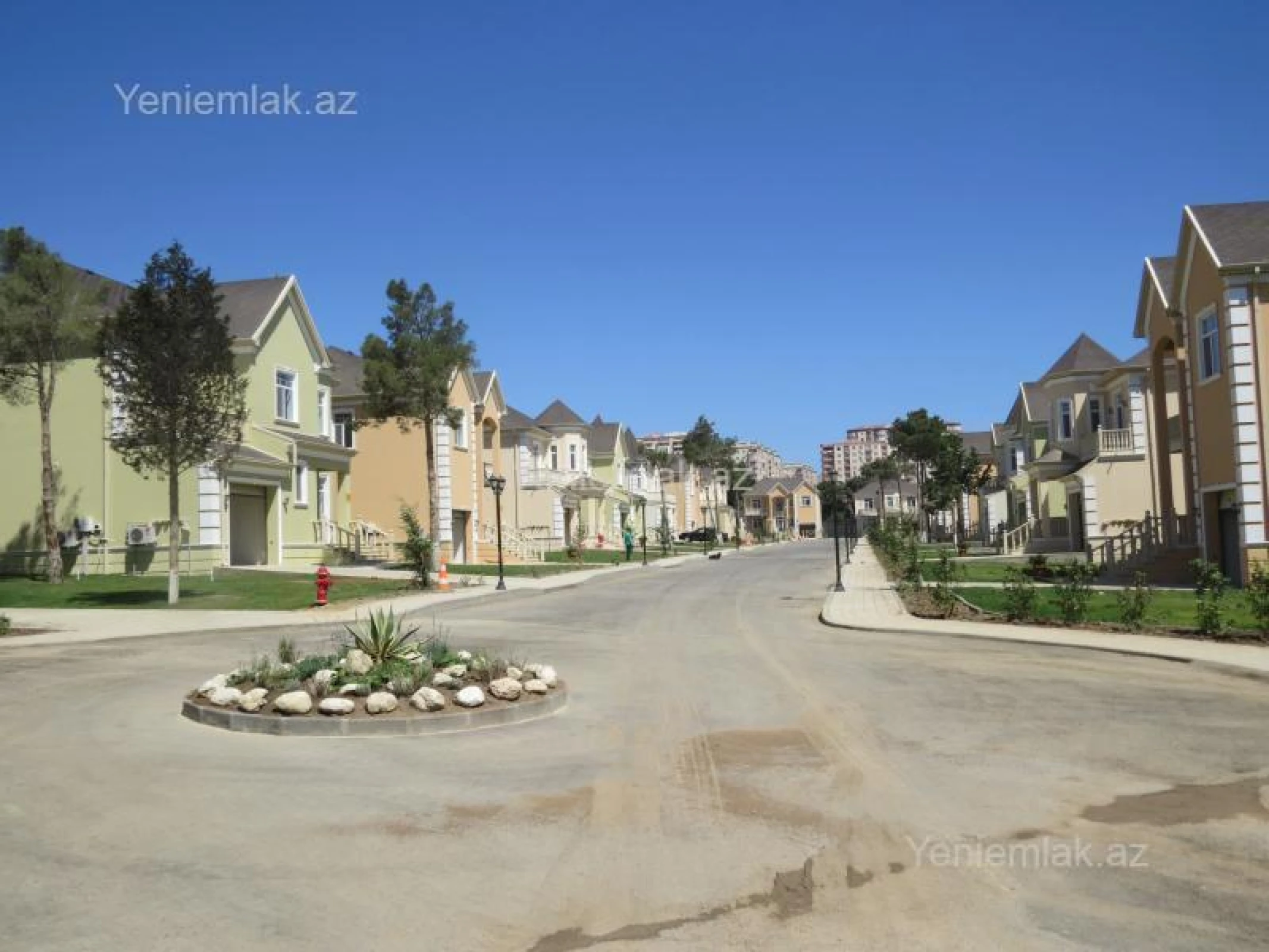 Satılır 4 otaqlı həyət evi 160 m²