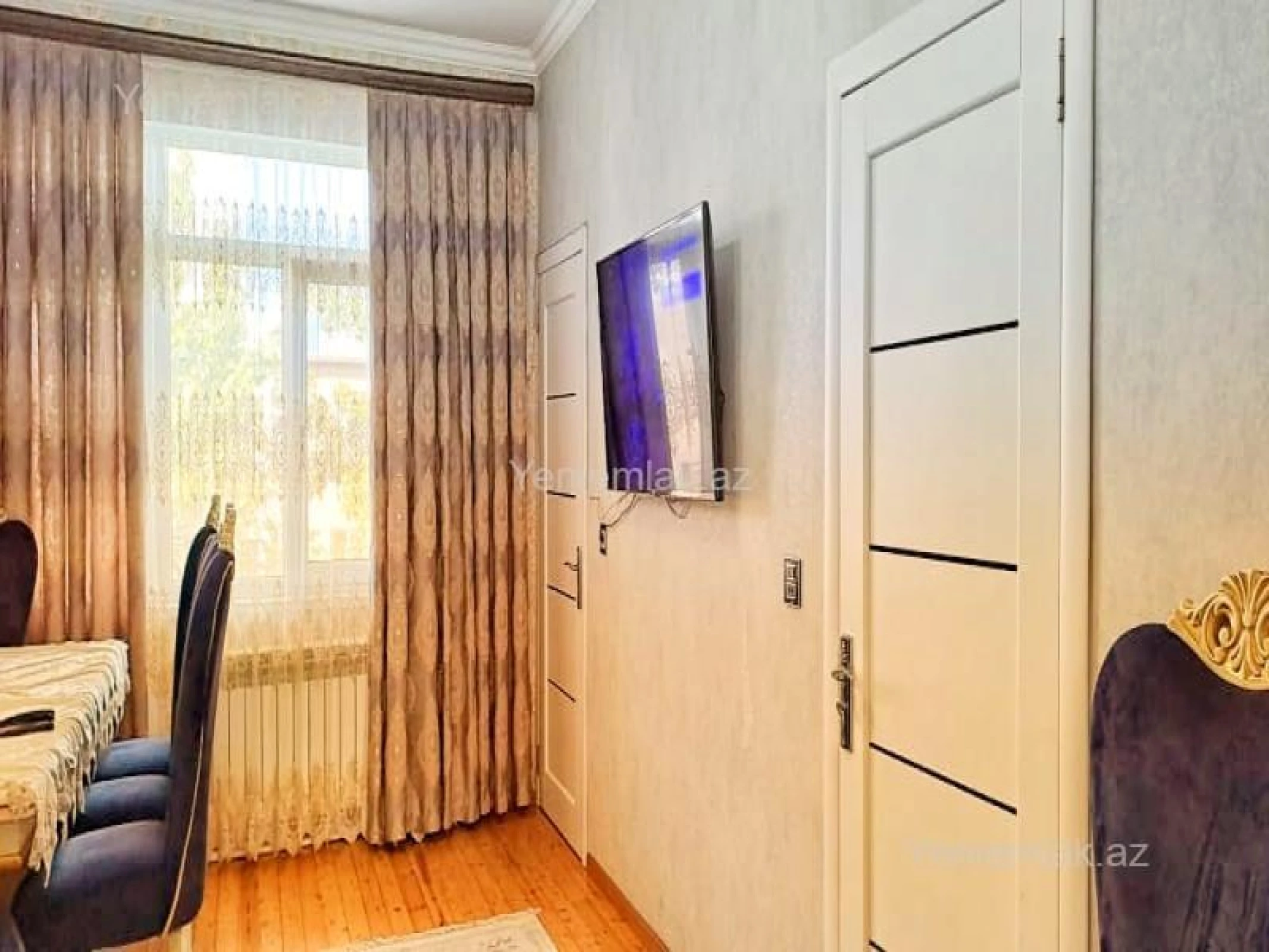 Satılır 2 otaqlı köhnə tikili 60 m²