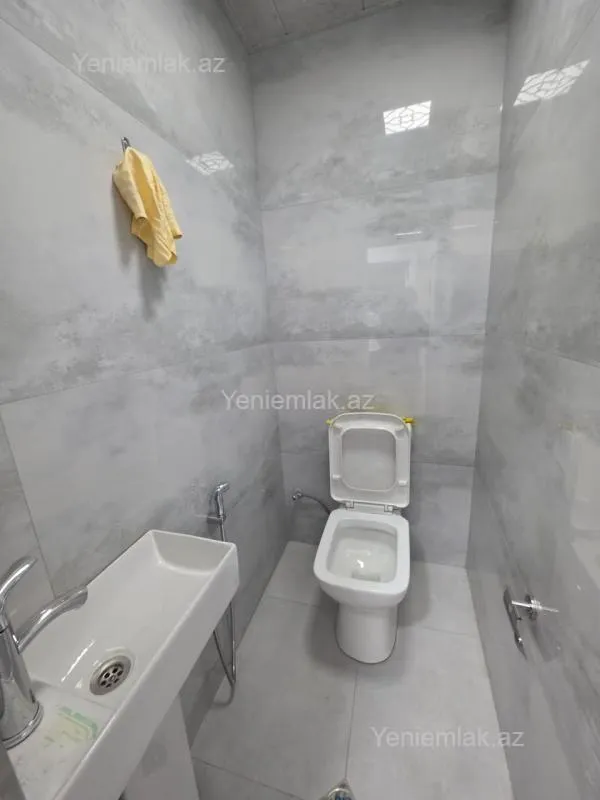 Satılır 3 otaqlı köhnə tikili 75 m²