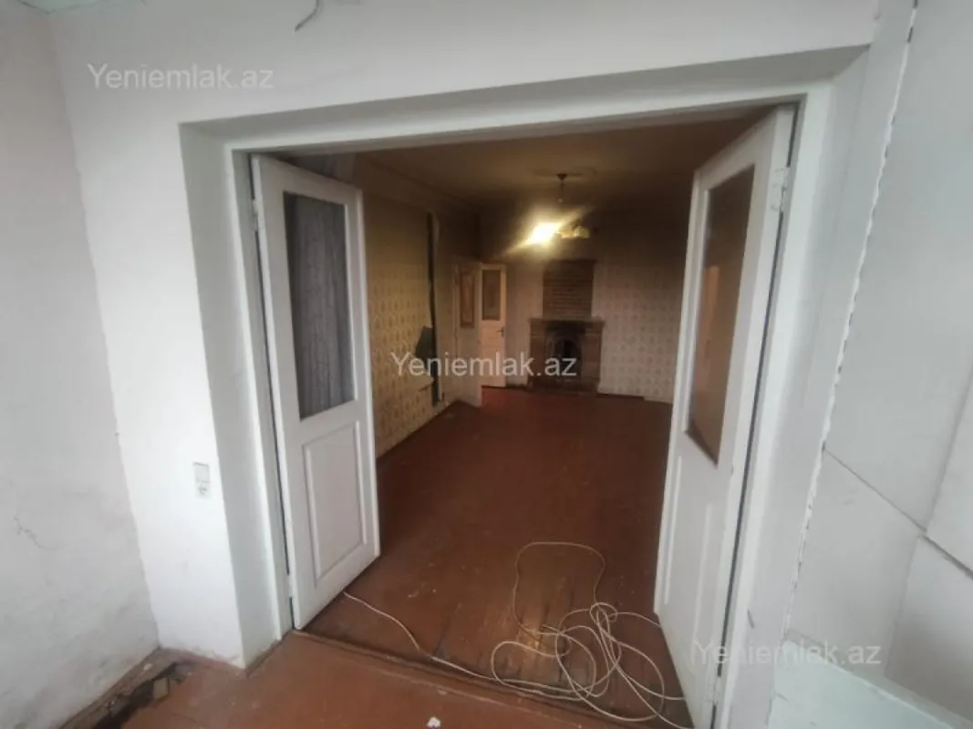 Satılır 3 otaqlı köhnə tikili 80 m²