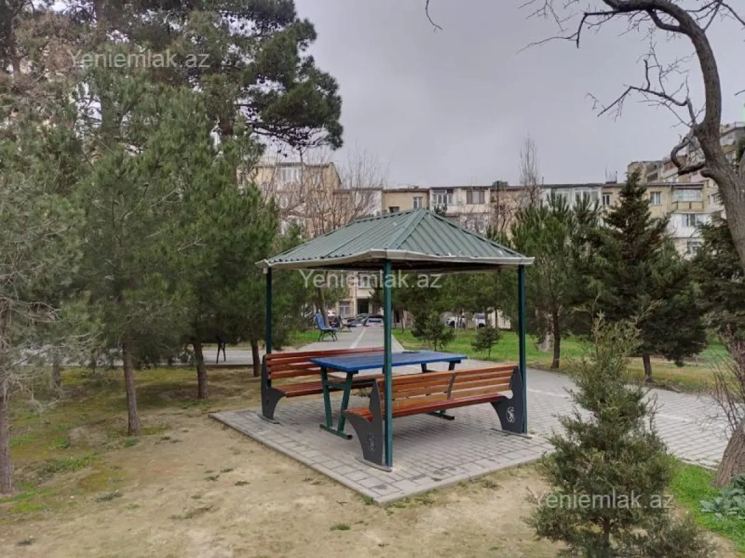 Satılır 3 otaqlı köhnə tikili 80 m²