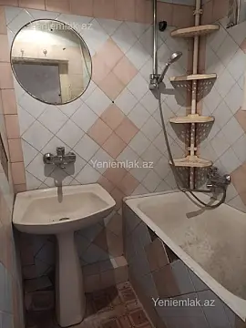 Satılır 3 otaqlı köhnə tikili 80 m²