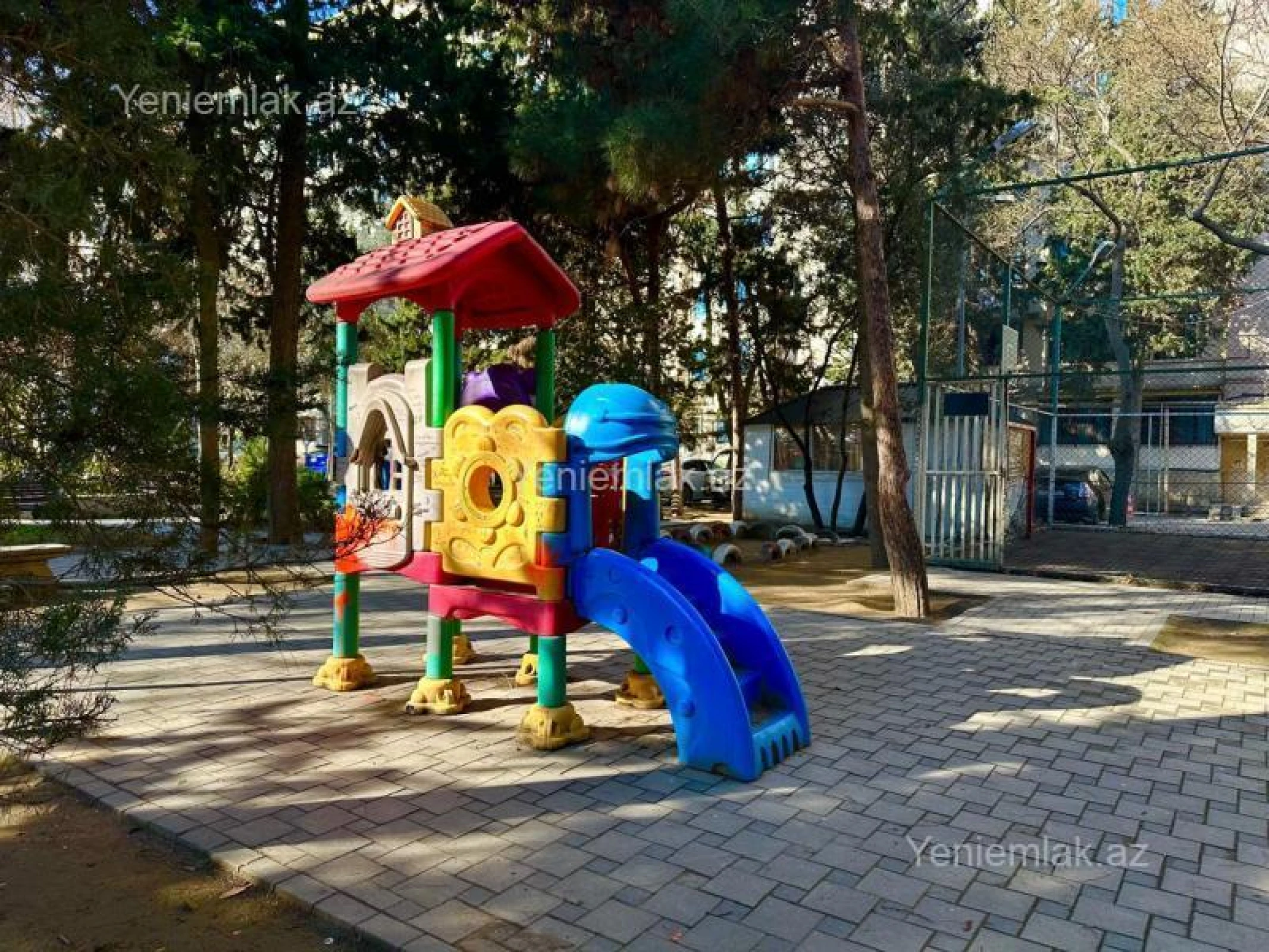 Satılır 3 otaqlı köhnə tikili 80 m²