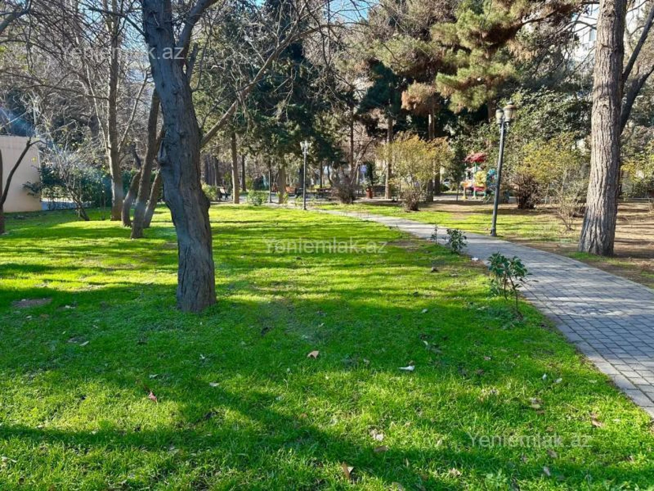 Satılır 3 otaqlı köhnə tikili 80 m²