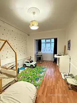 Satılır 3 otaqlı köhnə tikili 80 m²