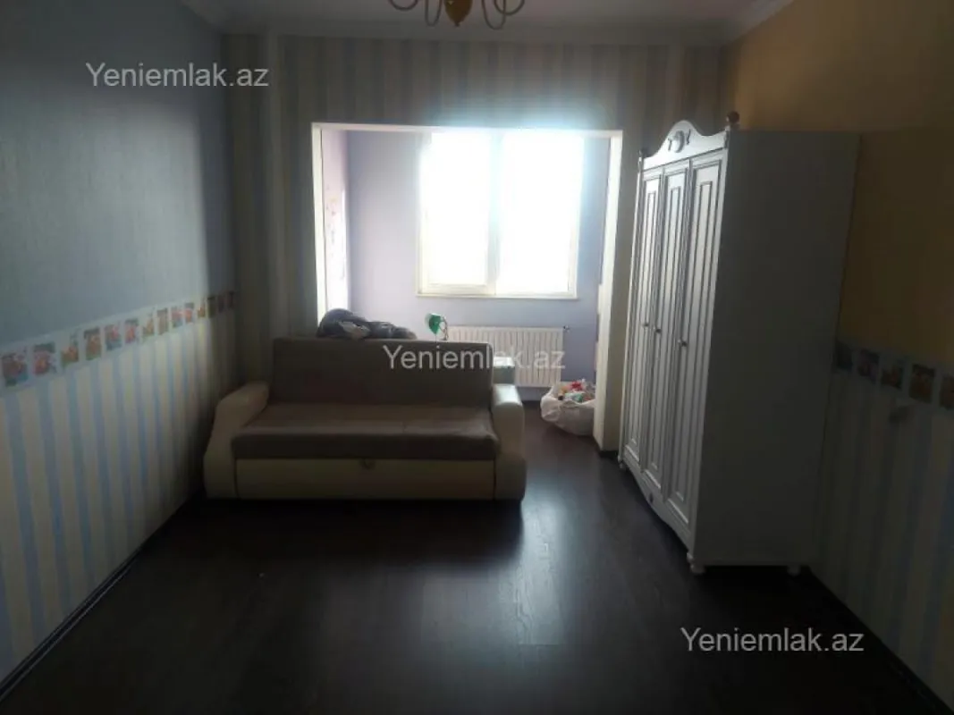 Satılır 3 otaqlı köhnə tikili 80 m²
