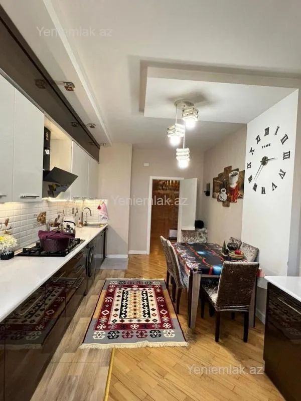 Satılır 3 otaqlı yeni tikili 140 m²