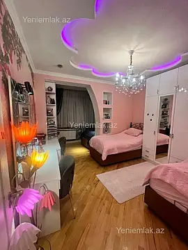 Satılır 3 otaqlı yeni tikili 140 m²