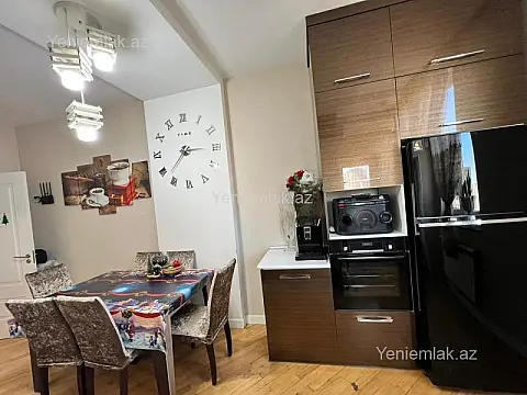 Satılır 3 otaqlı yeni tikili 140 m²