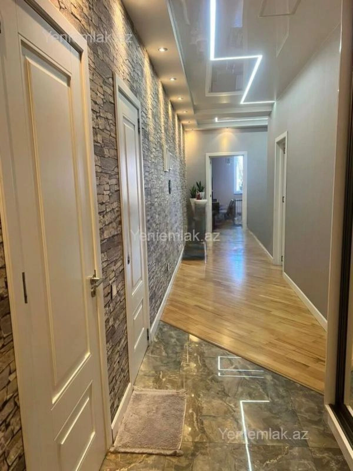 Satılır 3 otaqlı yeni tikili 140 m²