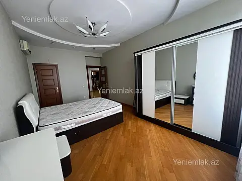 Satılır 3 otaqlı yeni tikili 140 m²