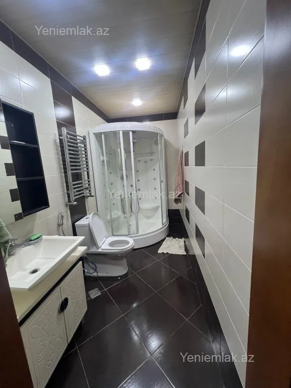 Satılır 3 otaqlı yeni tikili 140 m²