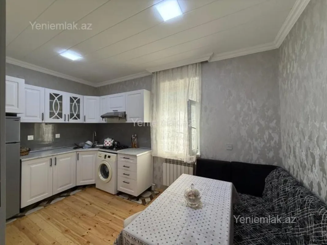 Satılır 3 otaqlı həyət evi 100 m²